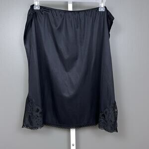 Vintage Intimate Pleasures Nylon Half Slip Plus 26/28 Black Silt Corner Lace USA